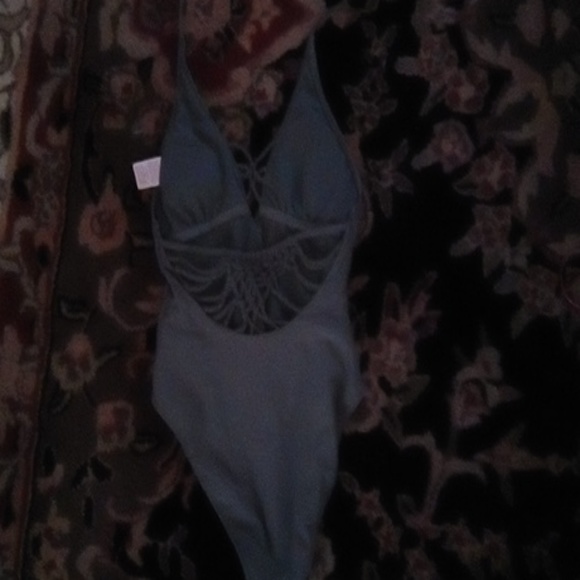 Bathing suit - Picture 2 of 2